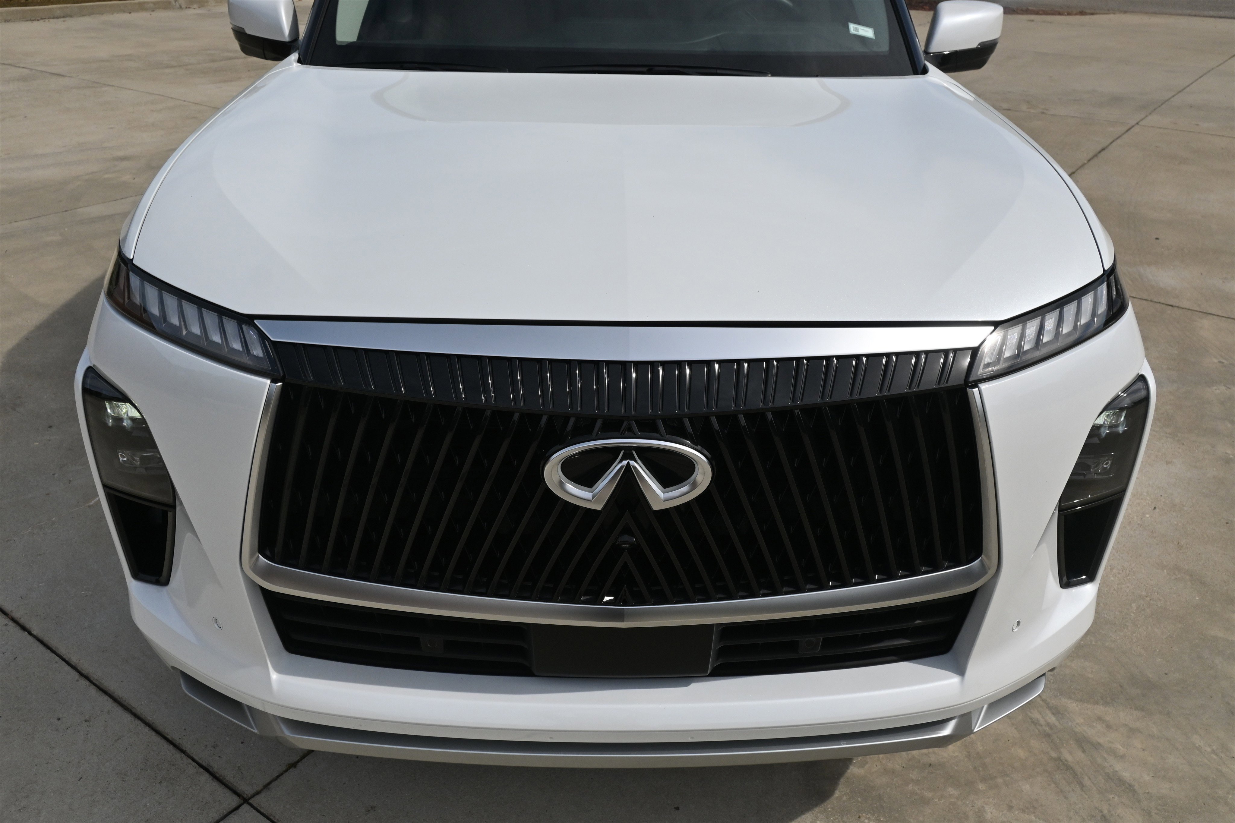 Used 2025 INFINITI QX80 Pure w/ Cargo Package image 12