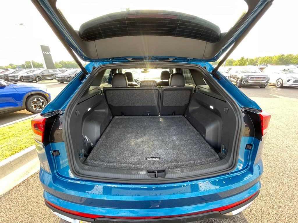 Used 2024 Volkswagen Atlas Cross Sport SE AWD/4WD image 11