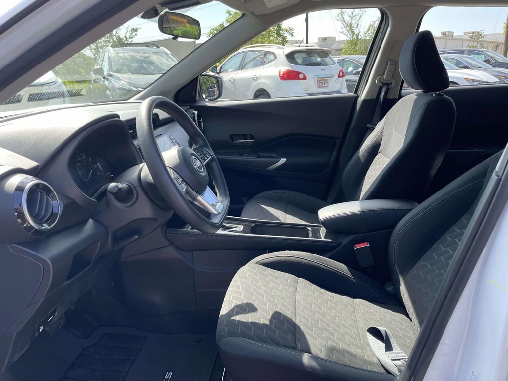 Used 2023 Nissan Kicks SV FWD image 15