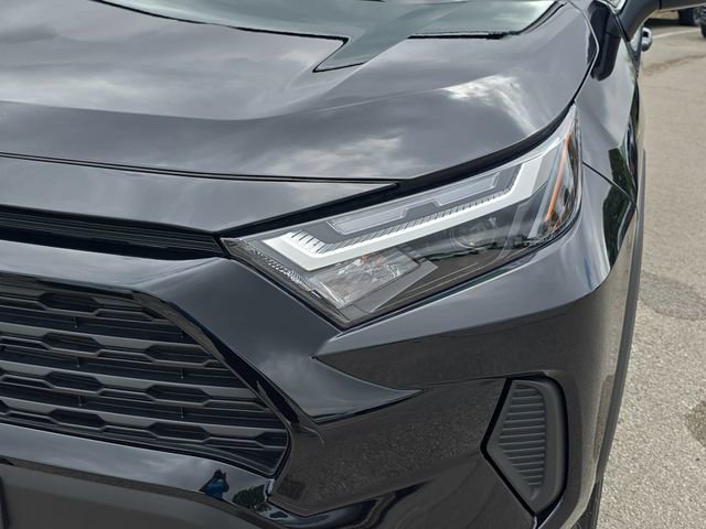 Used 2025 Toyota RAV4 LE image 30