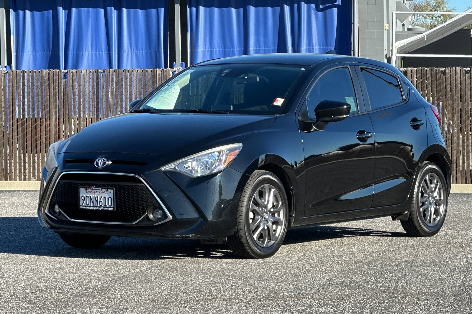 Used 2020 Toyota Yaris LE image 9