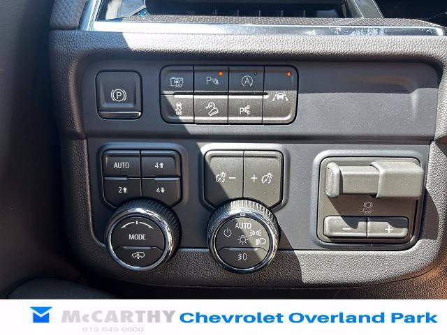New 2026 Chevrolet Suburban RST w/ Advanced Technology Package AWD/4WD image 16