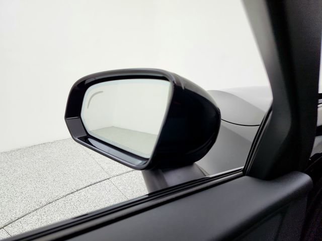 Used 2025 Volvo V60 B5 Cross Country Plus AWD/4WD image 23