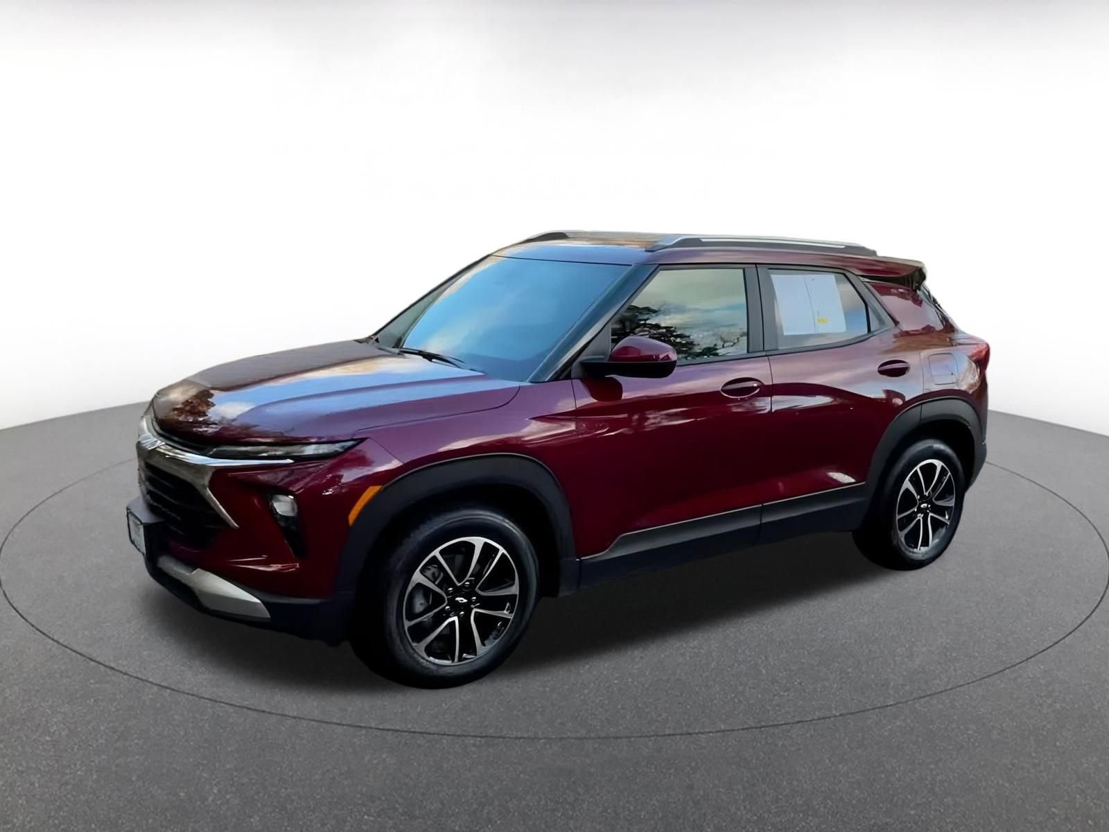 Used 2025 Chevrolet TrailBlazer LT image 9