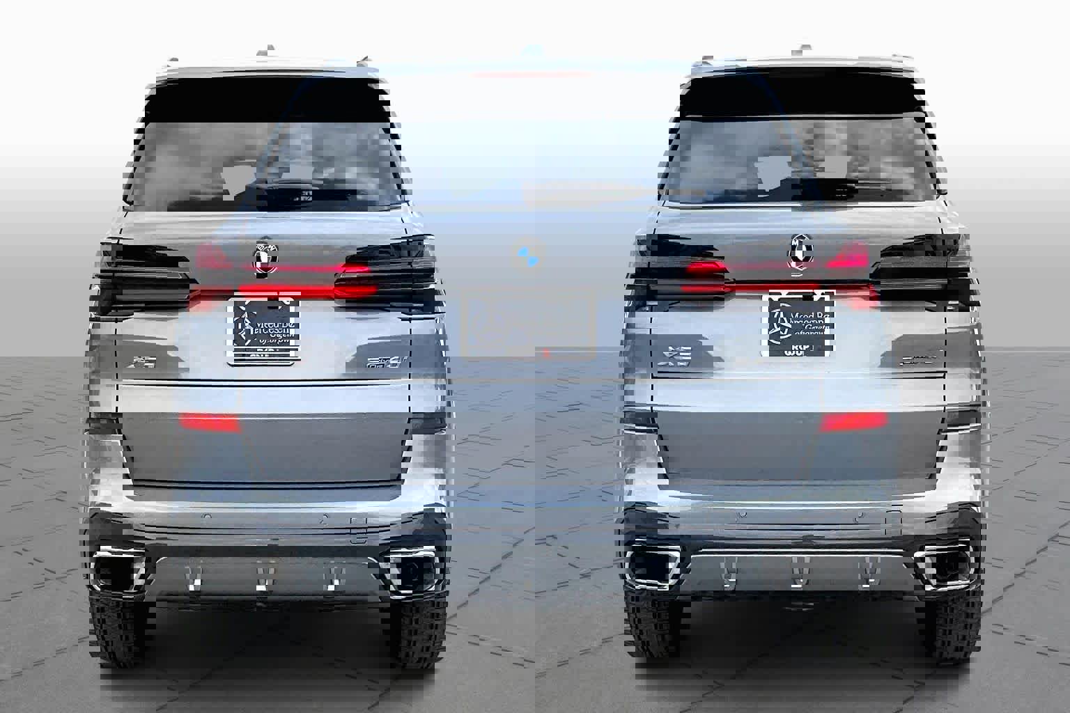 Used 2024 BMW X5 sDrive40i w/ M Sport Package image 5