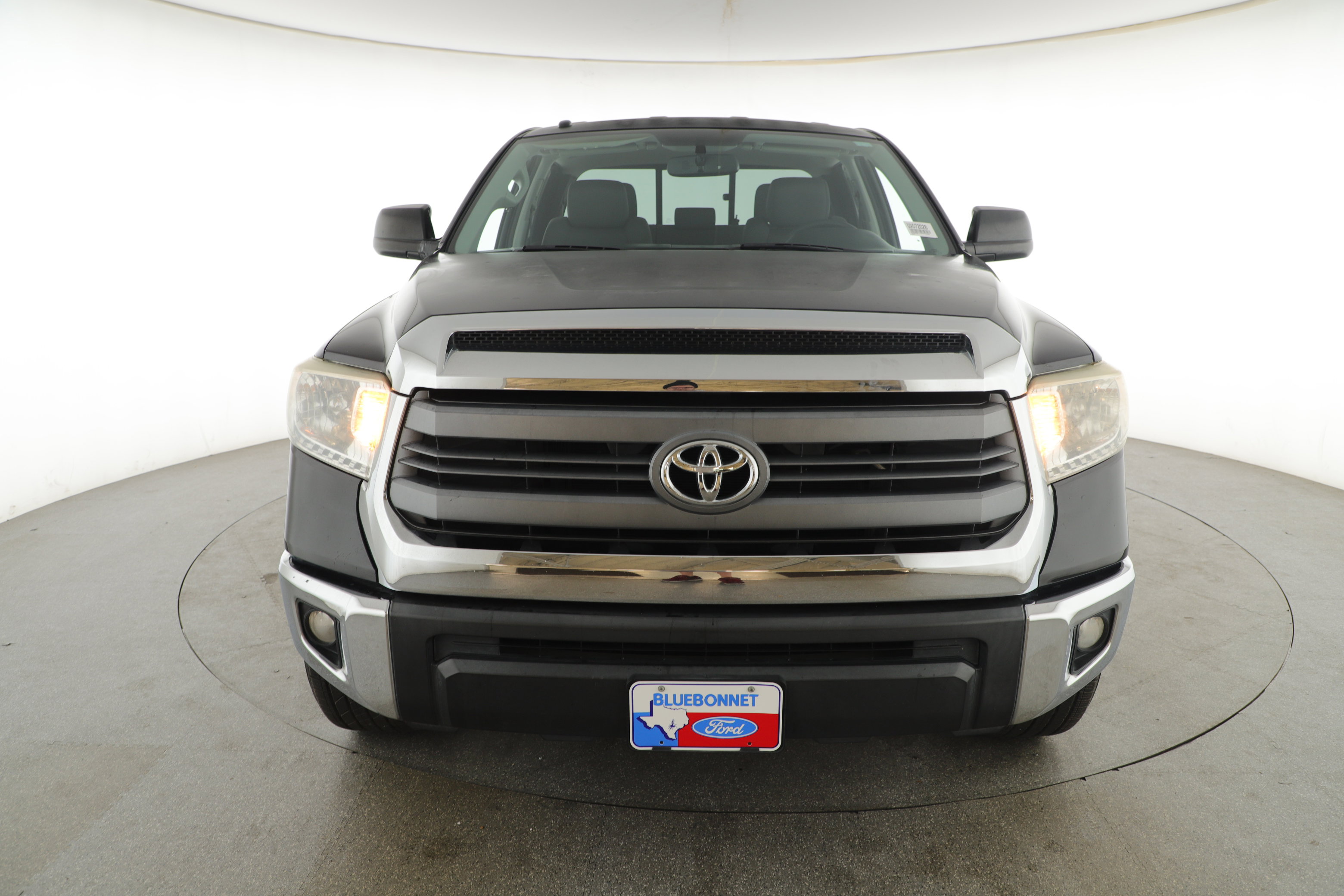 Used 2014 Toyota Tundra SR5 image 2