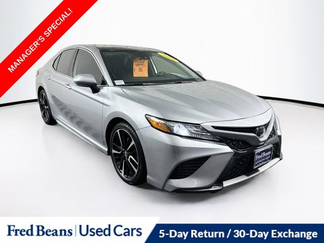 Used 2019 Toyota Camry XSE FWD image 1