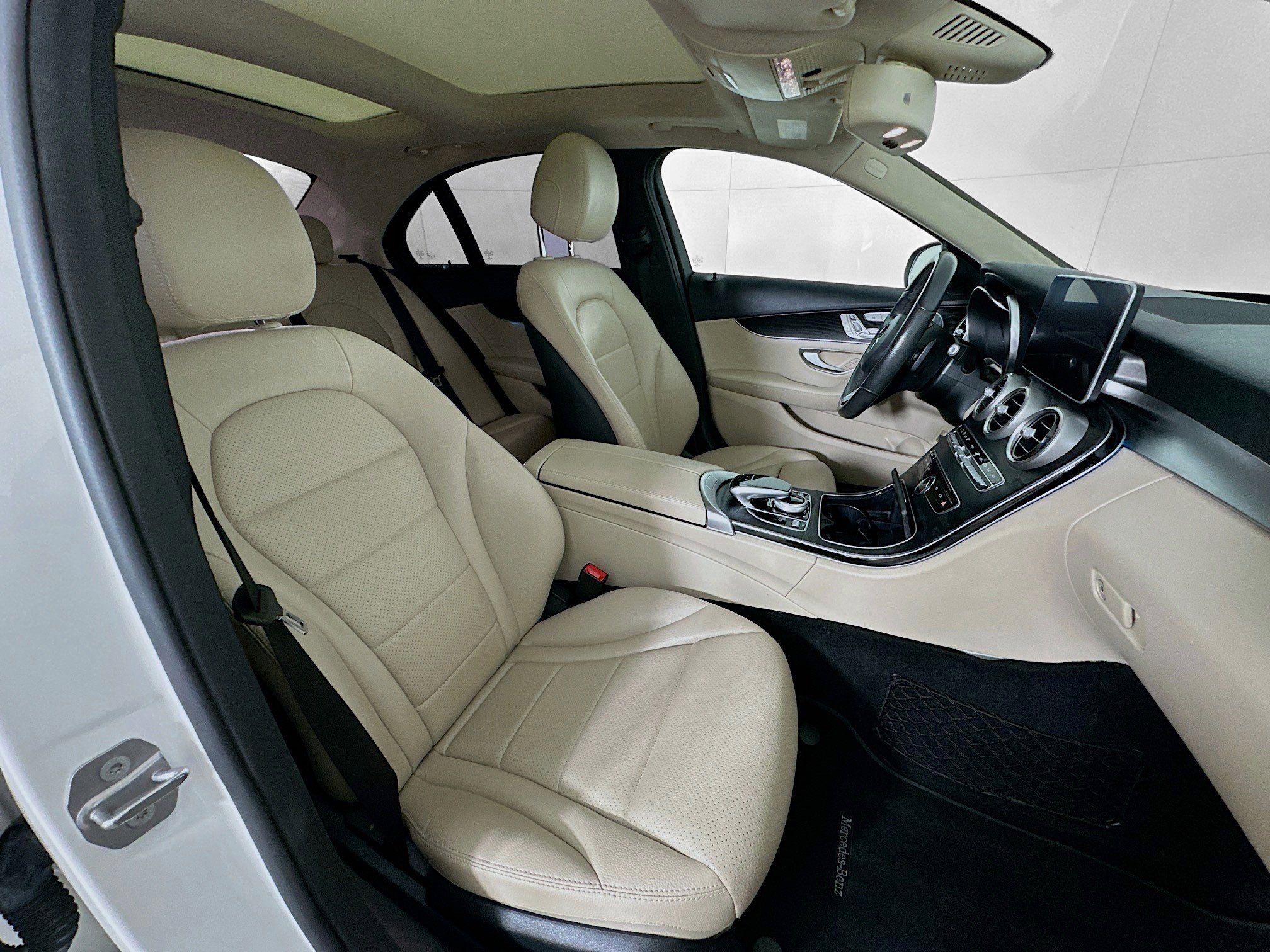 Used 2017 Mercedes-Benz C 300 C 300 image 33