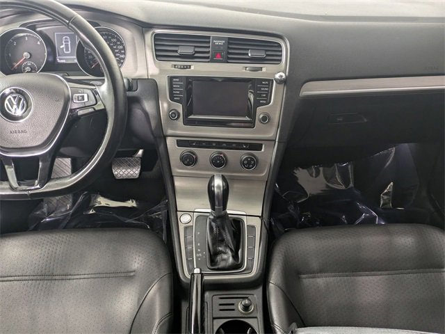 Used 2015 Volkswagen Golf SE image 26