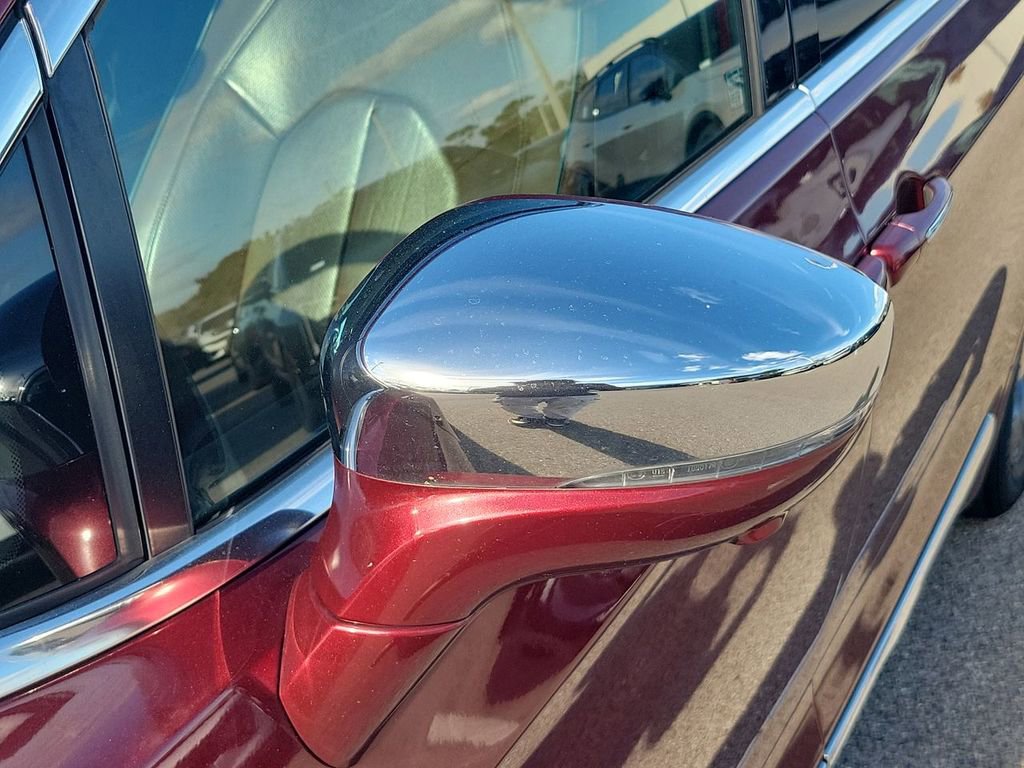 Used 2018 Chrysler Pacifica Limited w/ Advanced Safetytec Group image 12