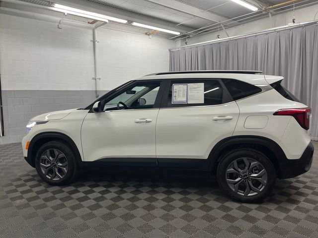 Certified 2024 Kia Seltos S image 9