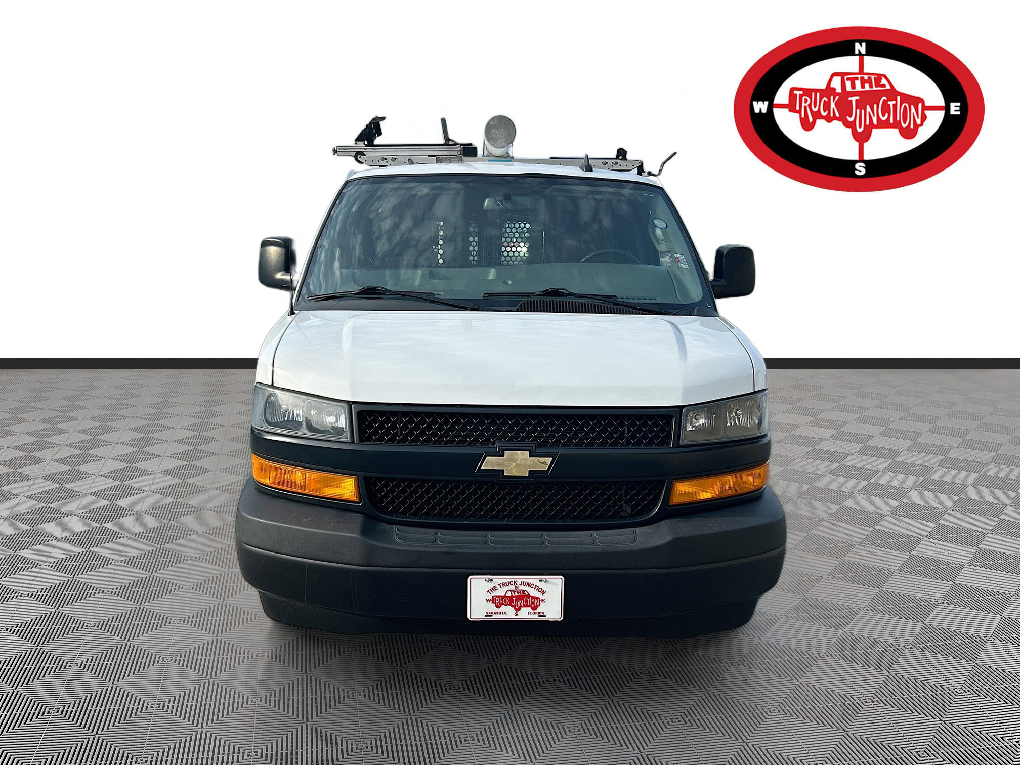 Used 2020 Chevrolet Express 2500 w/ Driver Convenience Package image 2