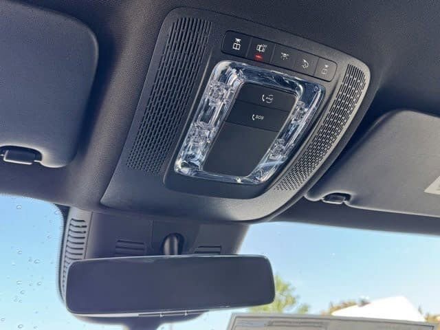 New 2025 Mercedes-Benz GLB 250 image 20