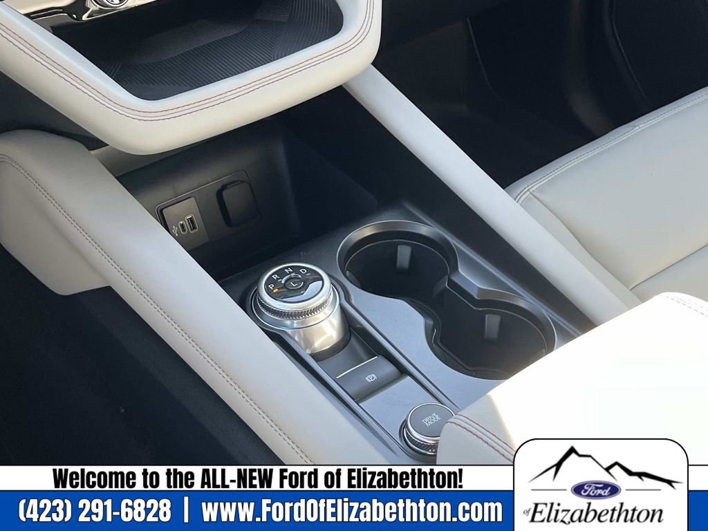 New 2026 Ford Explorer Active w/ Active Comfort Package image 14