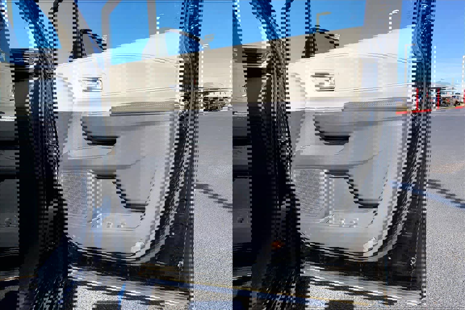 Used 2023 Toyota Sienna XLE image 22