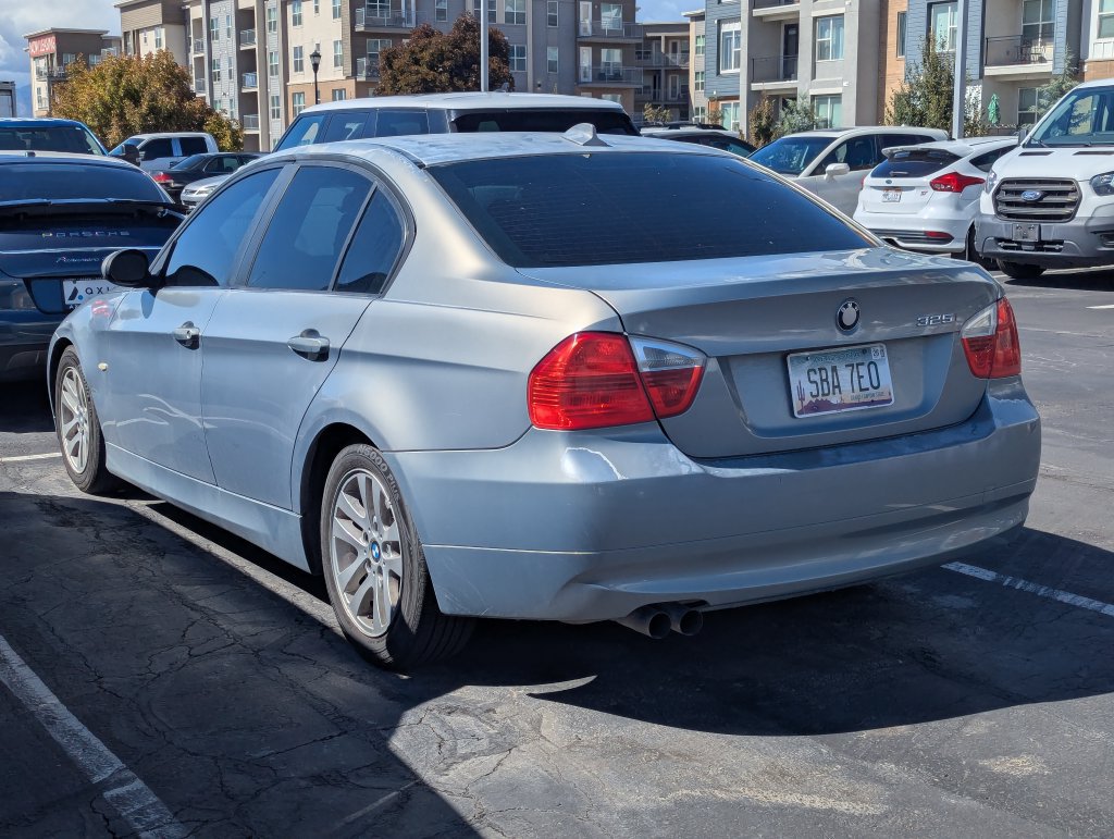 Used 2006 BMW 325i Sedan RWD image 7