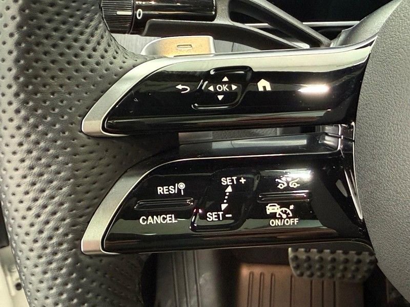 New 2025 Mercedes-Benz GLC 300 4MATIC image 14