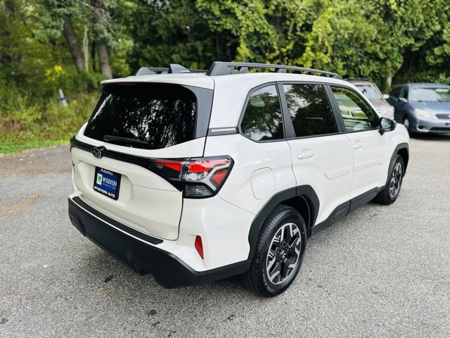 Used 2025 Subaru Forester Premium image 6