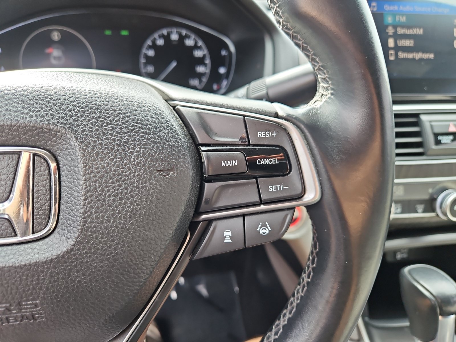 Used 2018 Honda Accord EX-L image 25