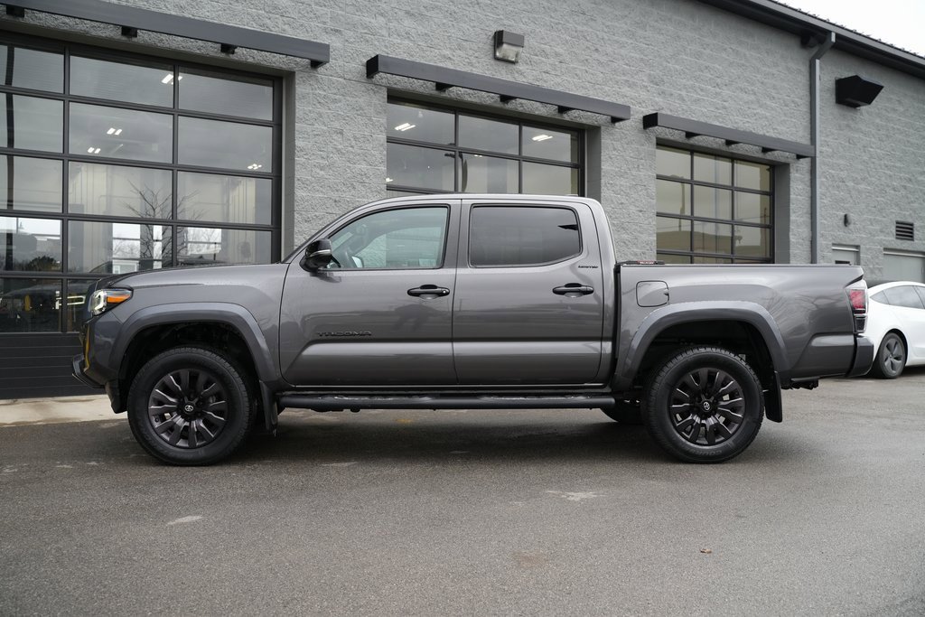 Used 2021 Toyota Tacoma Limited image 19
