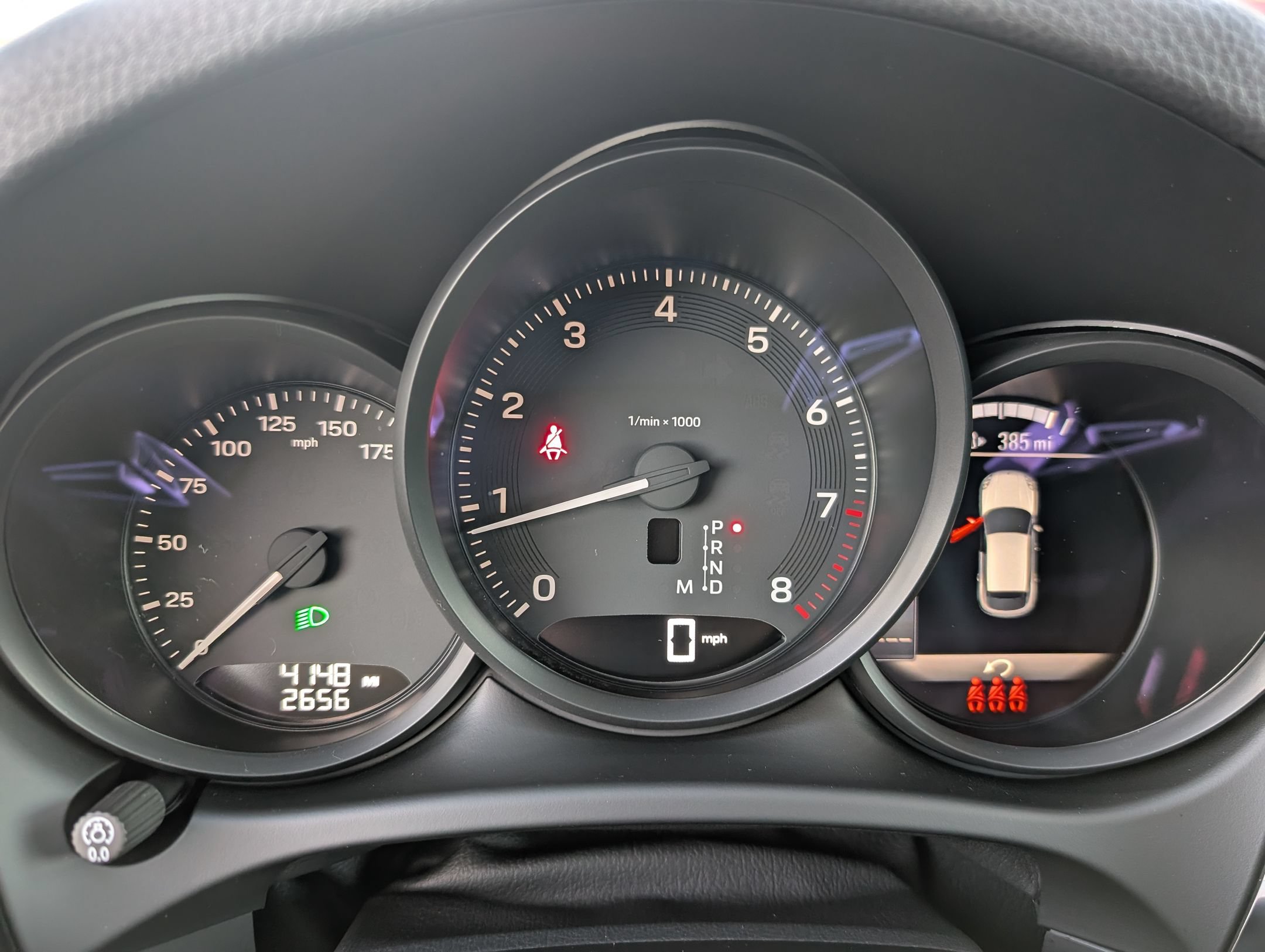 Certified 2025 Porsche Macan AWD/4WD image 31