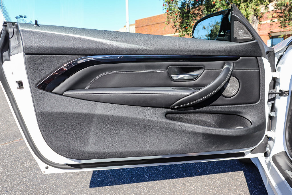Used 2020 BMW M4 Coupe w/ Competition Package RWD image 19
