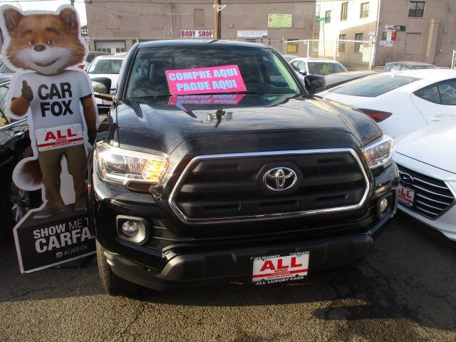 Used 2017 Toyota Tacoma SR5