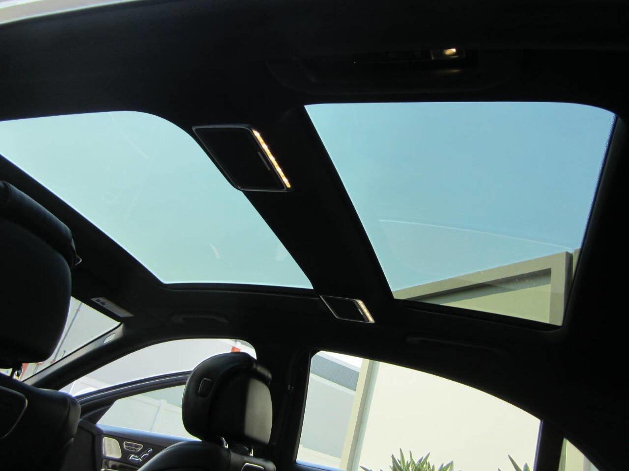 Used 2018 Mercedes-Benz S 560 Sedan image 29