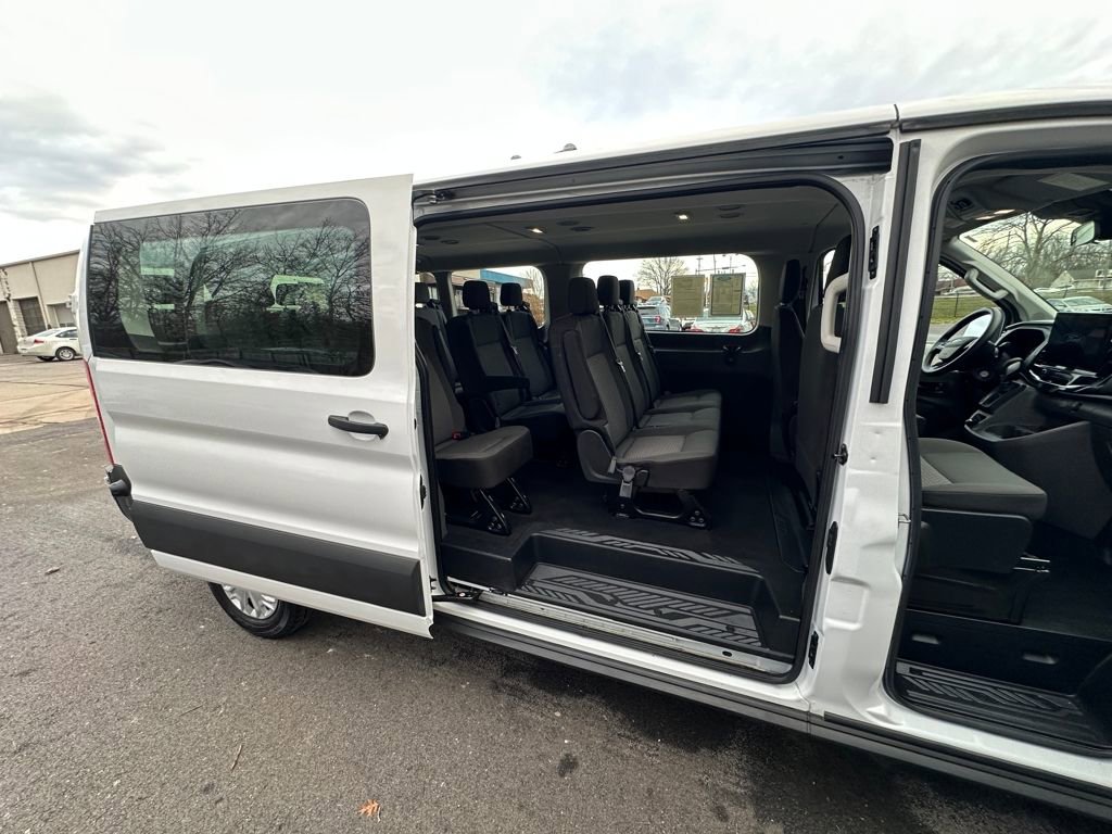 Used 2024 Ford Transit 350 XLT image 25
