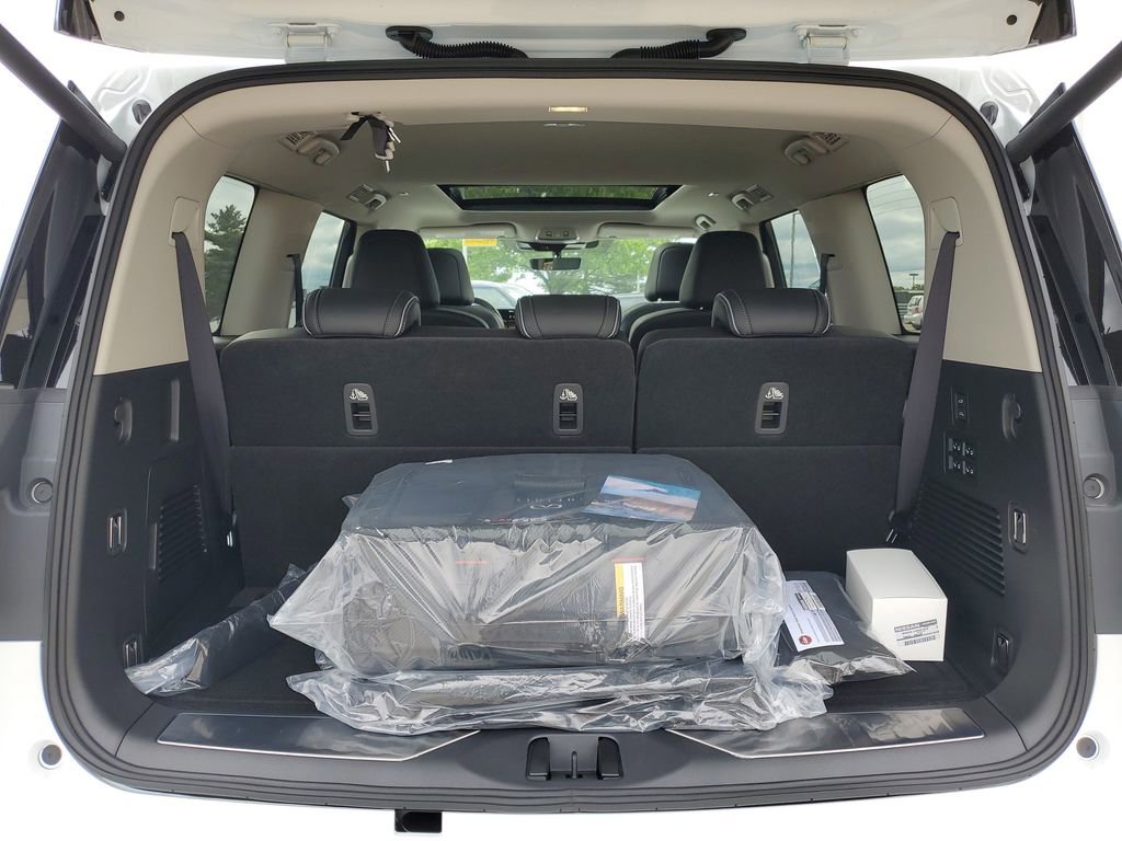 New 2026 INFINITI QX80 Luxe w/ Cargo Package AWD/4WD image 17