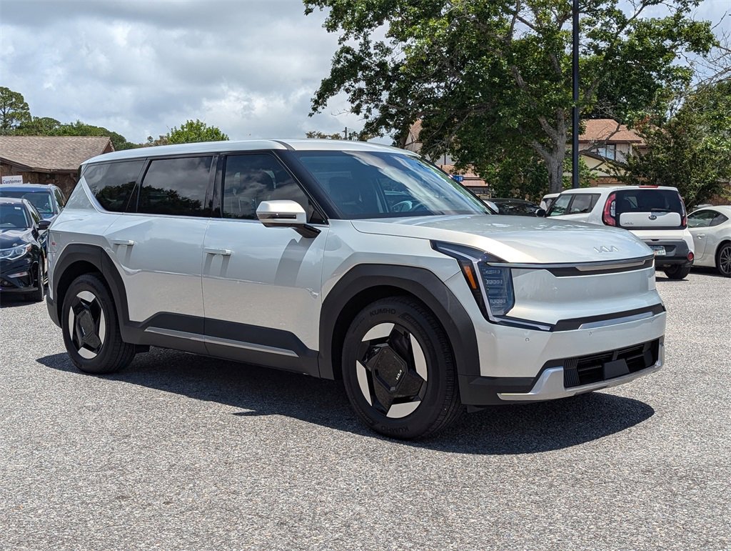 New 2026 Kia EV9 Light image 9