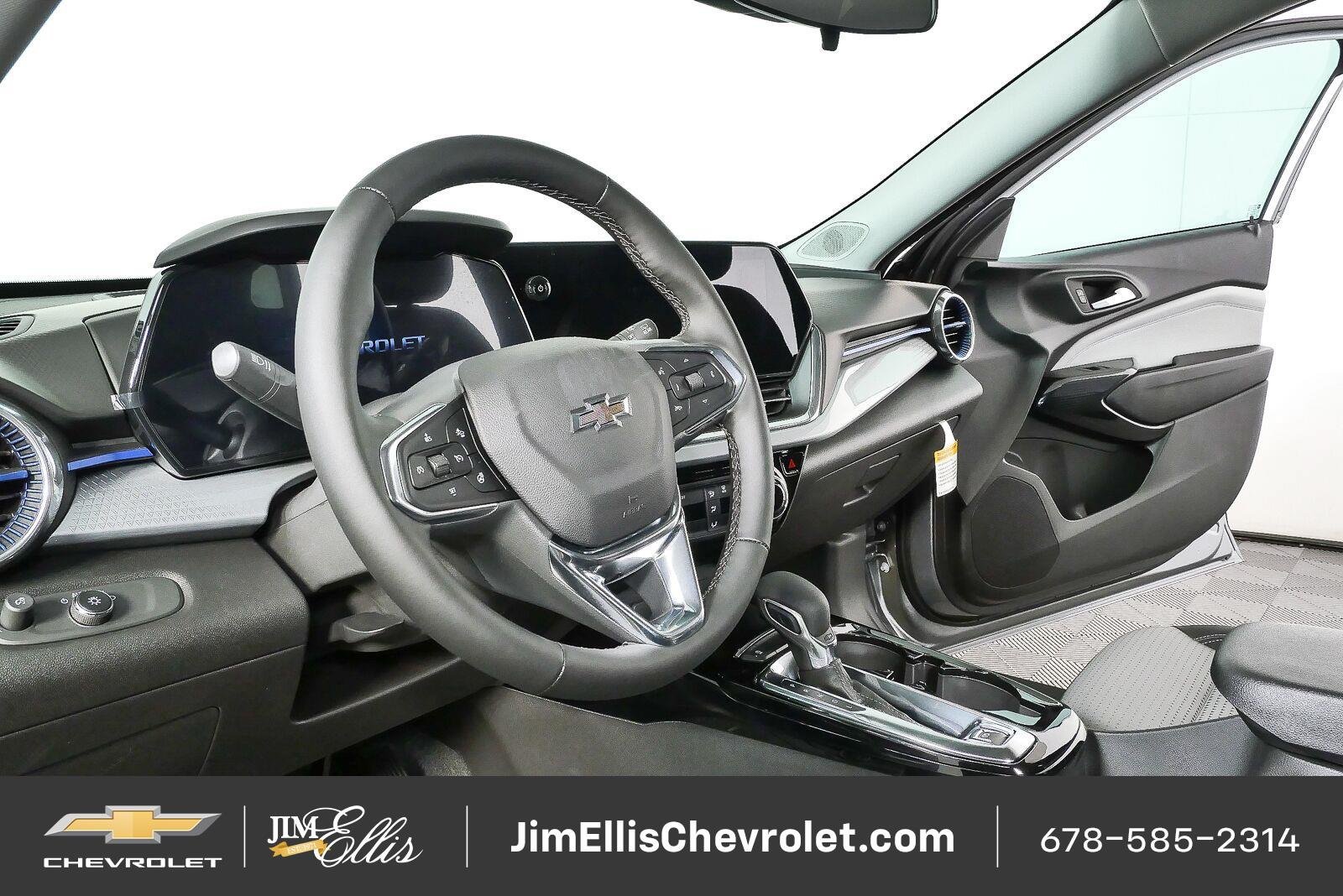 New 2026 Chevrolet Trax LT w/ Driver Confidence Package FWD image 4