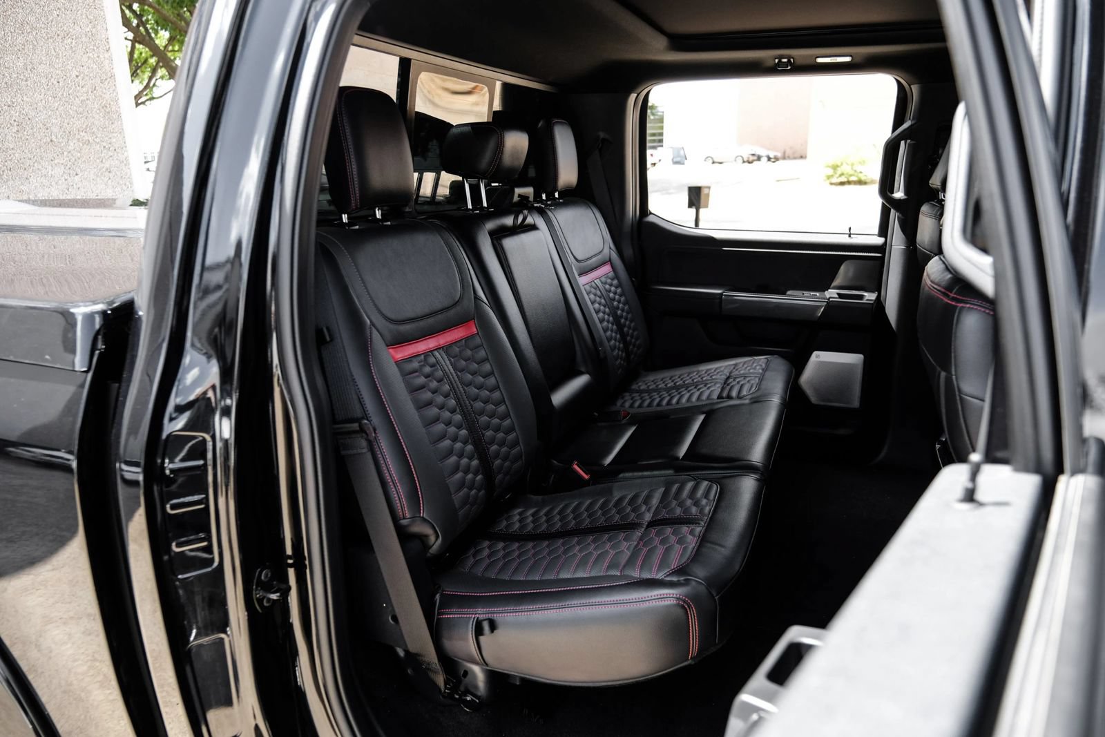 Used 2022 Ford F150 Lariat w/ Equipment Group 502A High AWD/4WD image 57