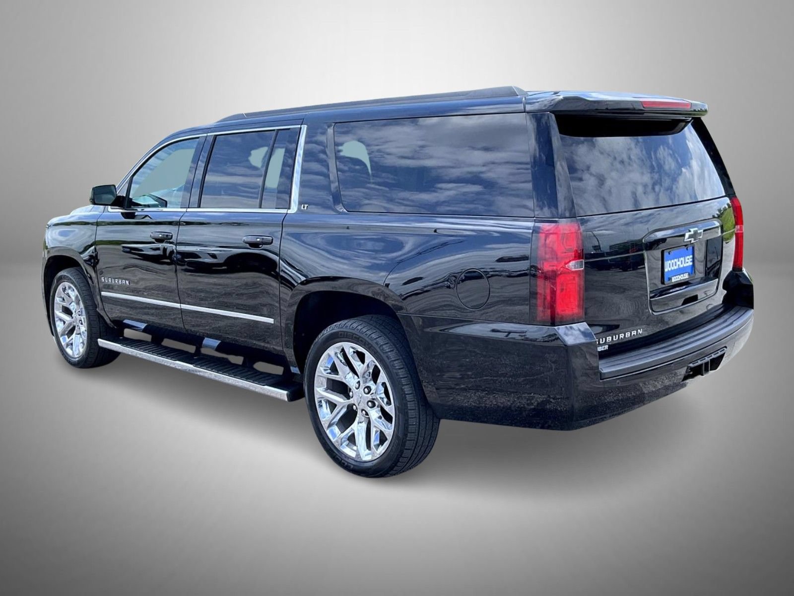 Used 2016 Chevrolet Suburban LT AWD/4WD image 7
