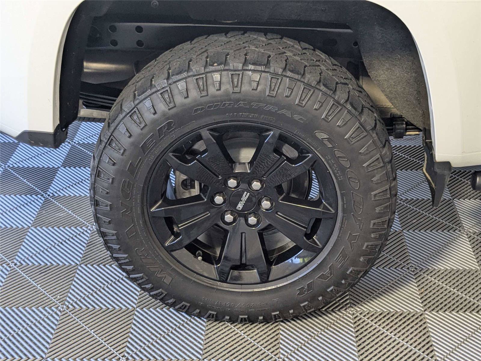 Used 2022 GMC Canyon AT4 image 11