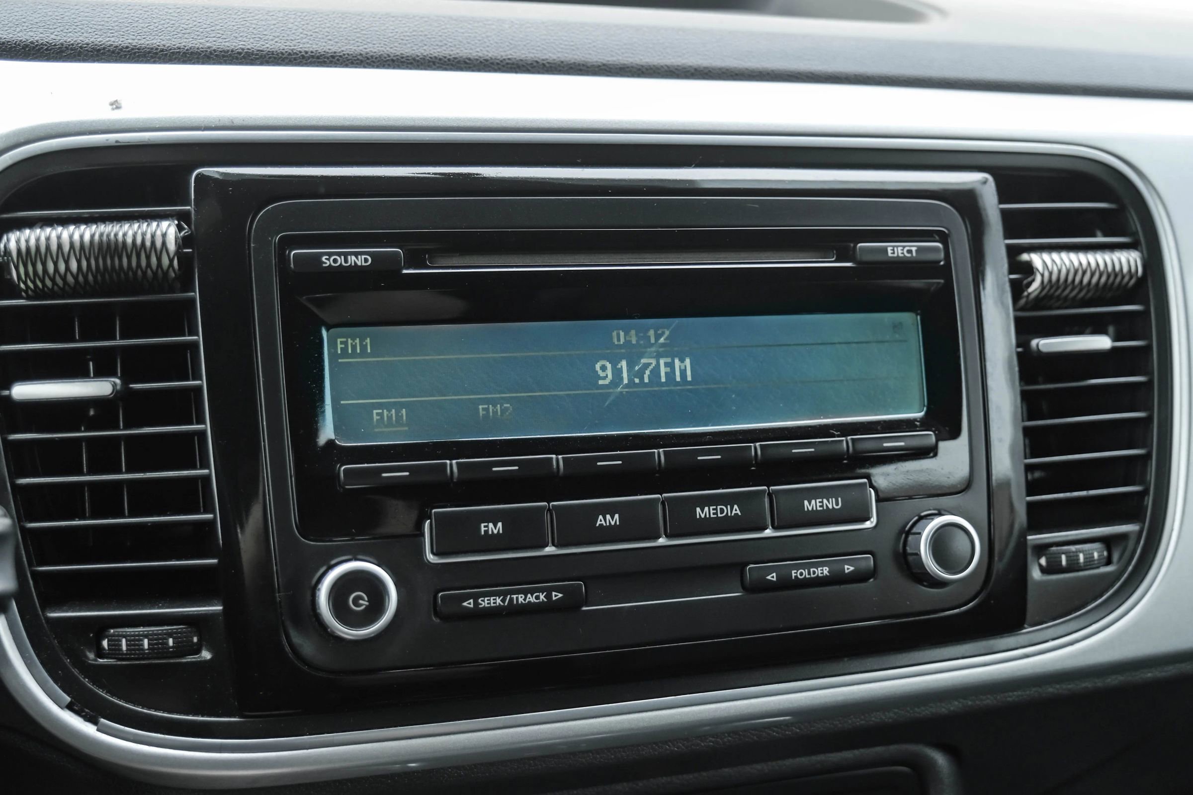 Used 2013 Volkswagen Beetle 2.5 image 22