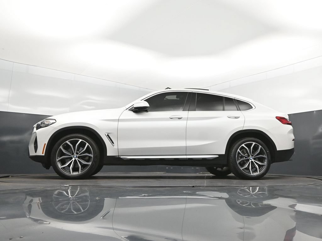 Used 2022 BMW X4 xDrive30i w/ Premium Package AWD/4WD image 39