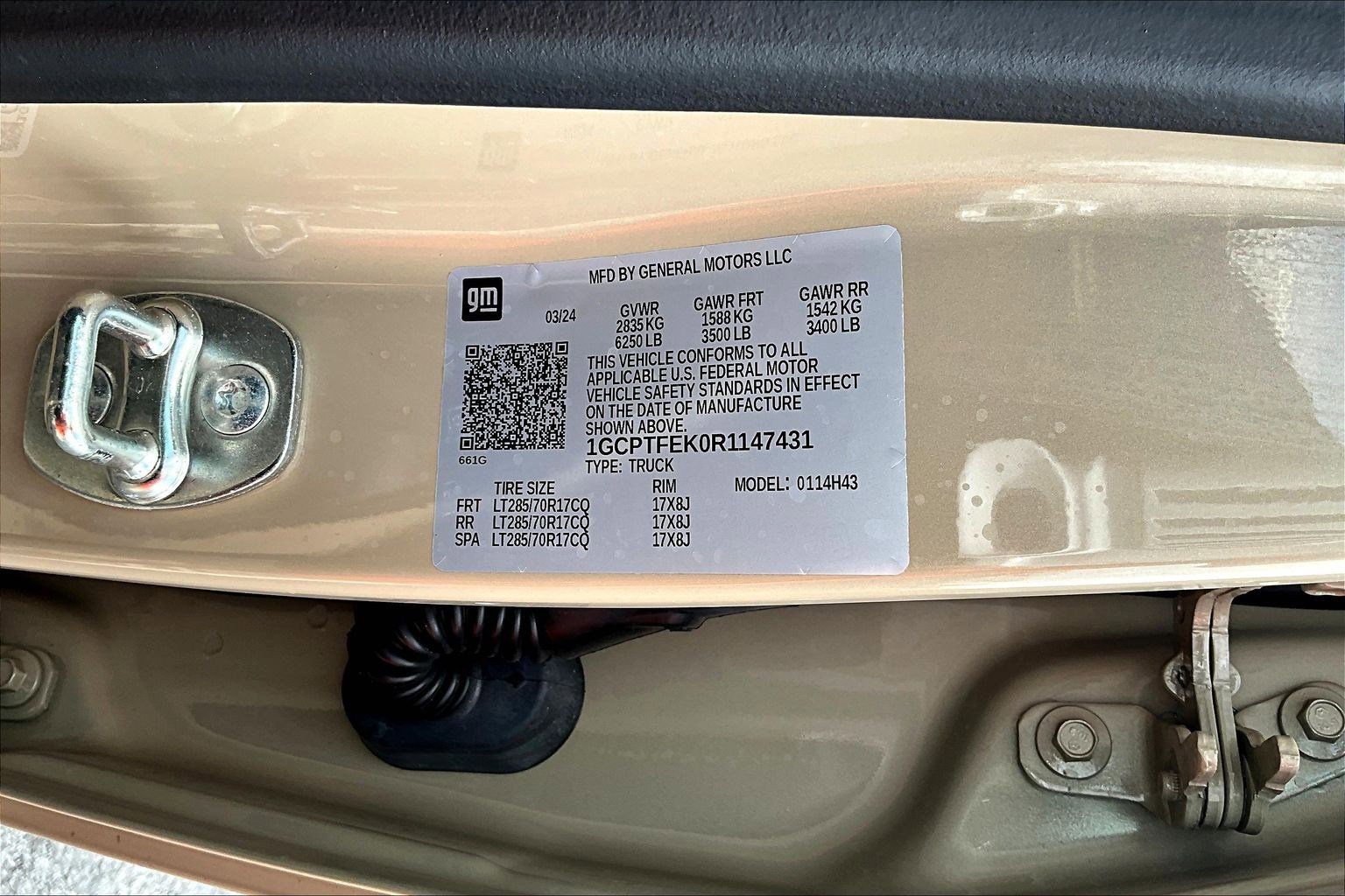 Used 2024 Chevrolet Colorado ZR2 w/ Technology Package image 20