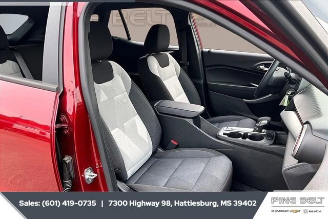 Used 2024 Chevrolet Trax RS w/ Driver Confidence Package image 6