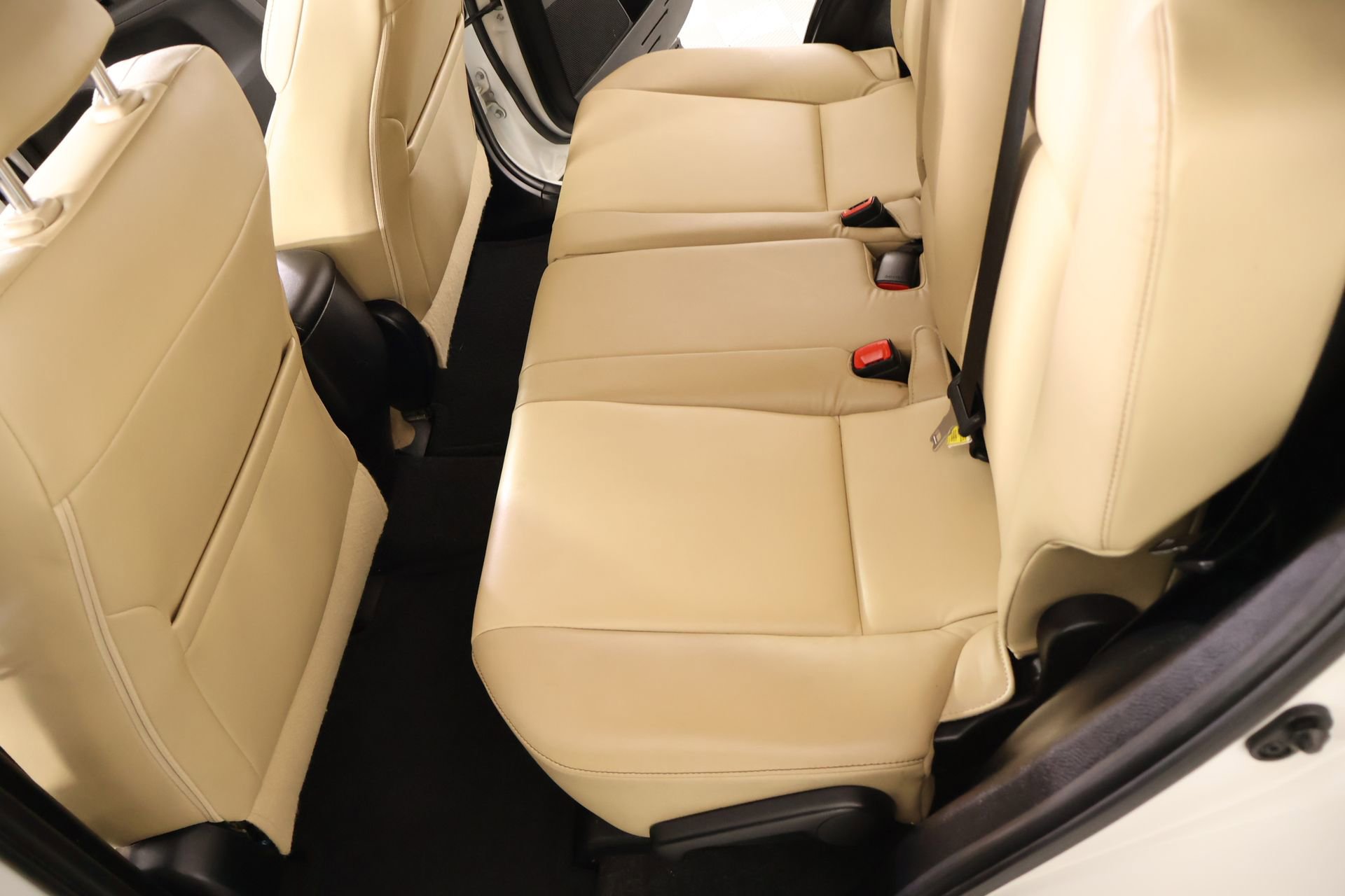 Used 2015 Toyota RAV4 Limited w/ Technology Package FWD image 12