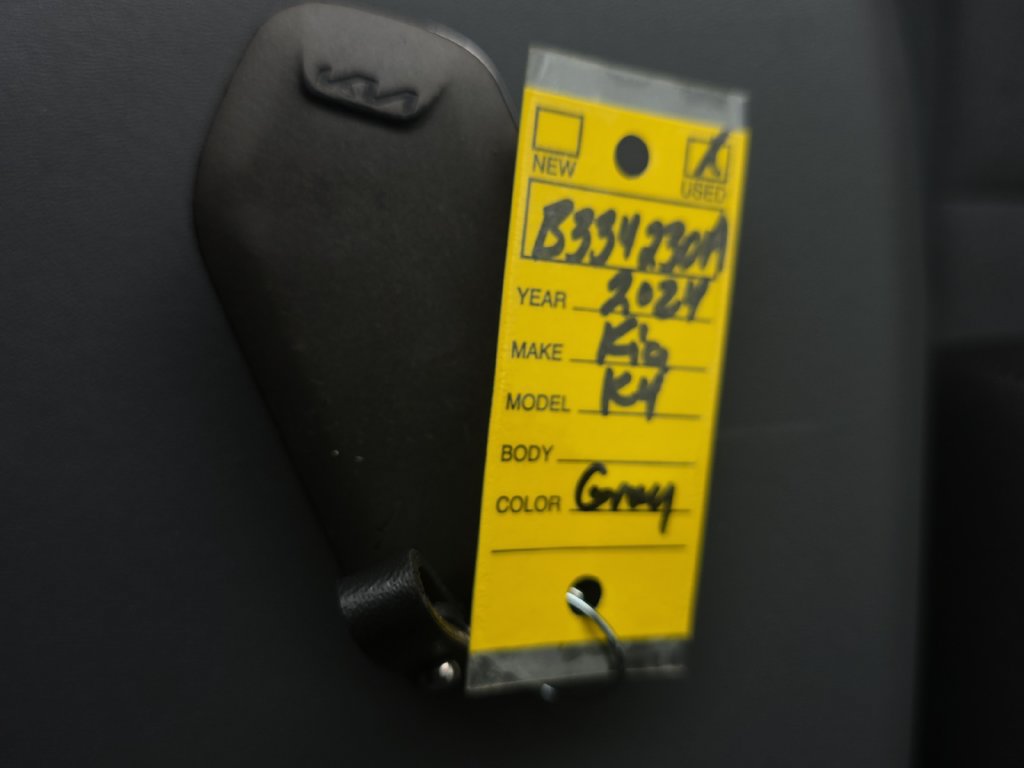 Used 2025 Kia K4 FWD image 22