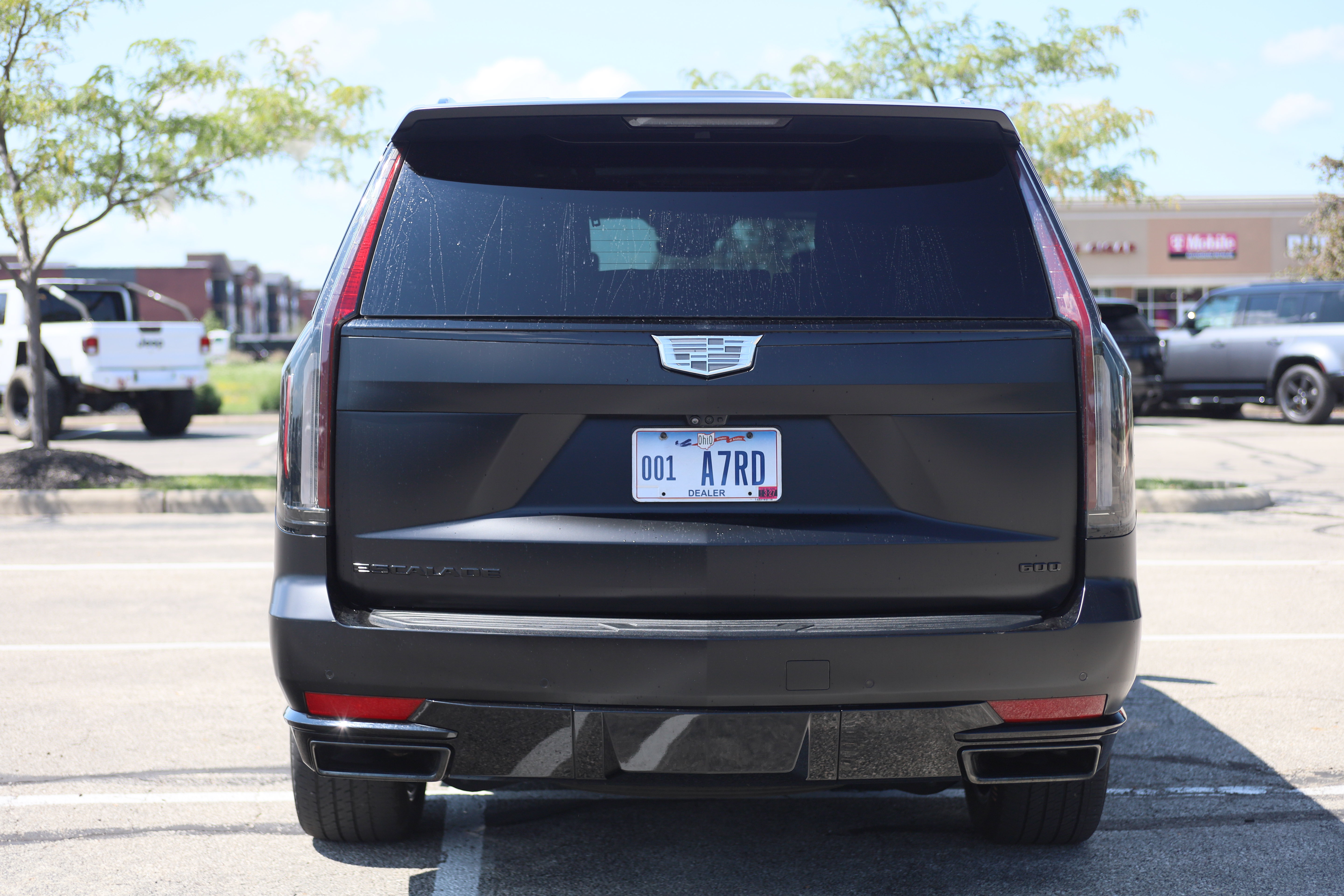 Used 2024 Cadillac Escalade Sport Platinum w/ LPO, ONYX Package AWD/4WD image 5