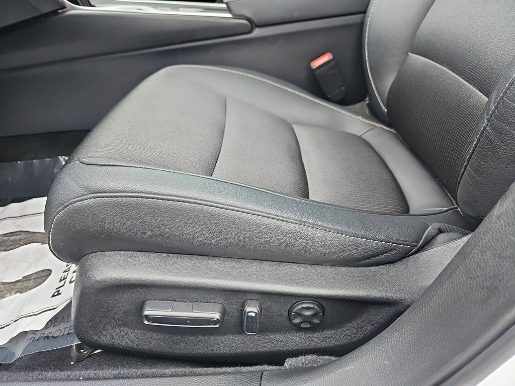 Used 2019 Honda Accord Sport image 32