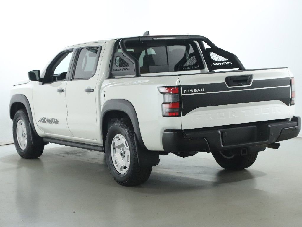 Certified 2024 Nissan Frontier SV w/ Hardbody Edition image 40
