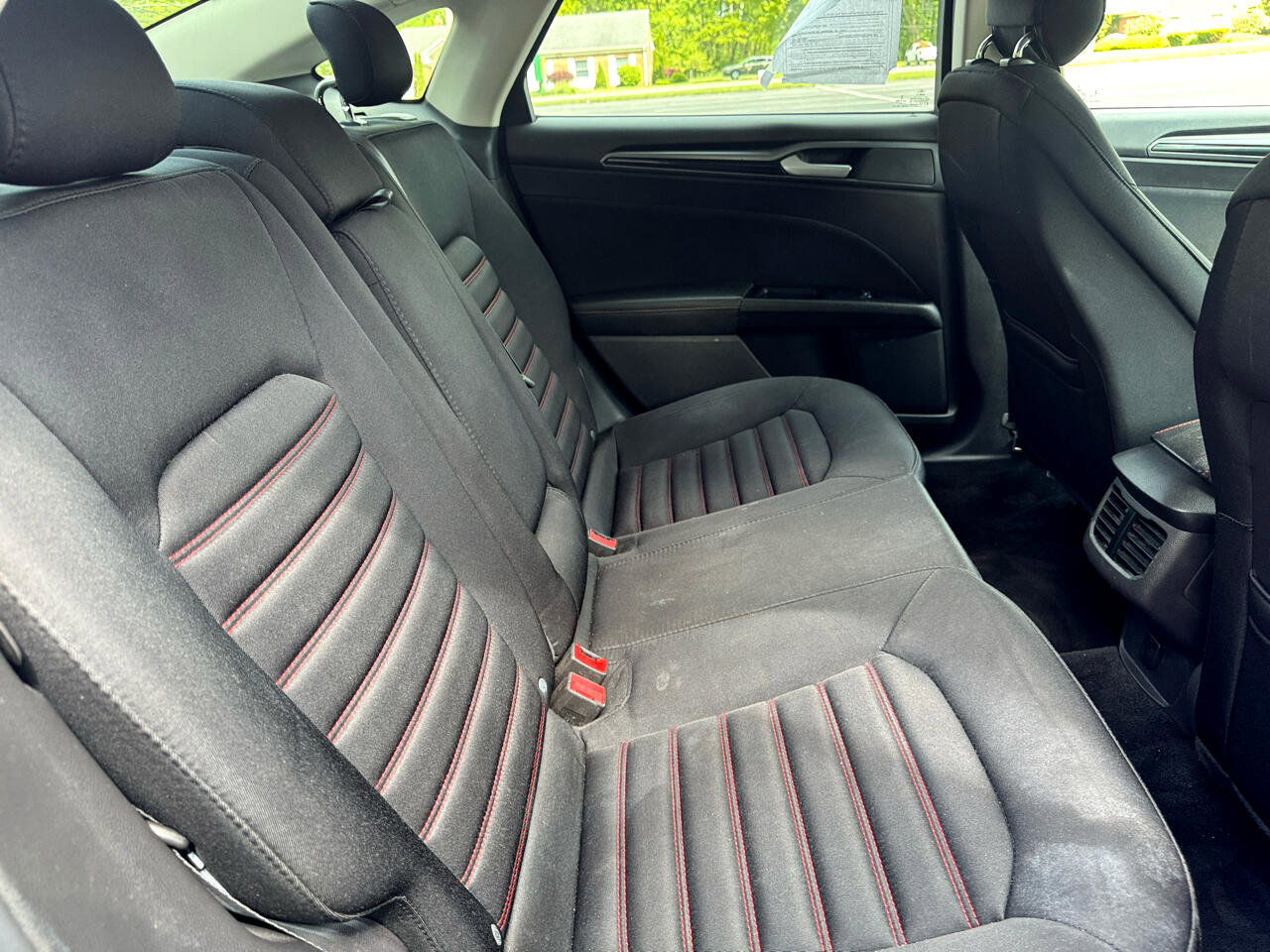 Used 2014 Ford Fusion SE w/ Equipment Group 201A image 33