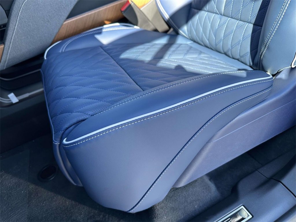 New 2026 Cadillac Vistiq Premium Luxury image 15