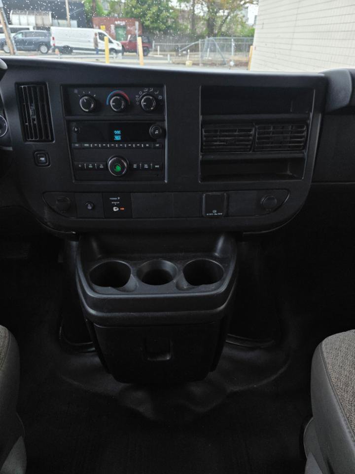 Used 2019 Chevrolet Express 3500 w/ Power Convenience Package RWD image 14