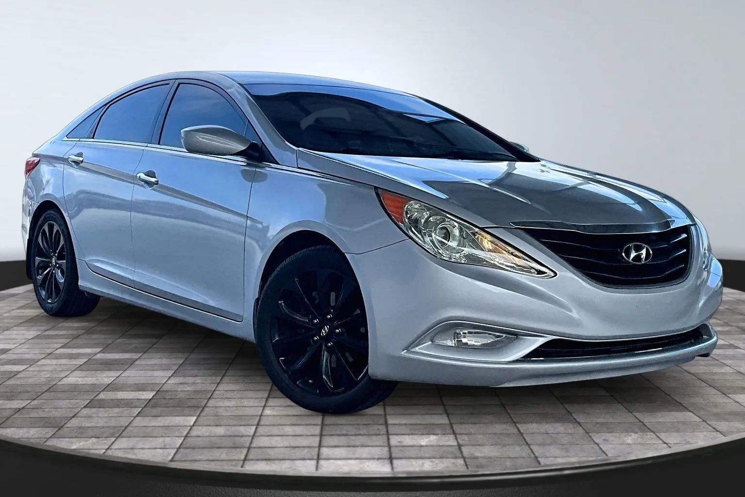 Used 2011 Hyundai Sonata SE FWD image 3