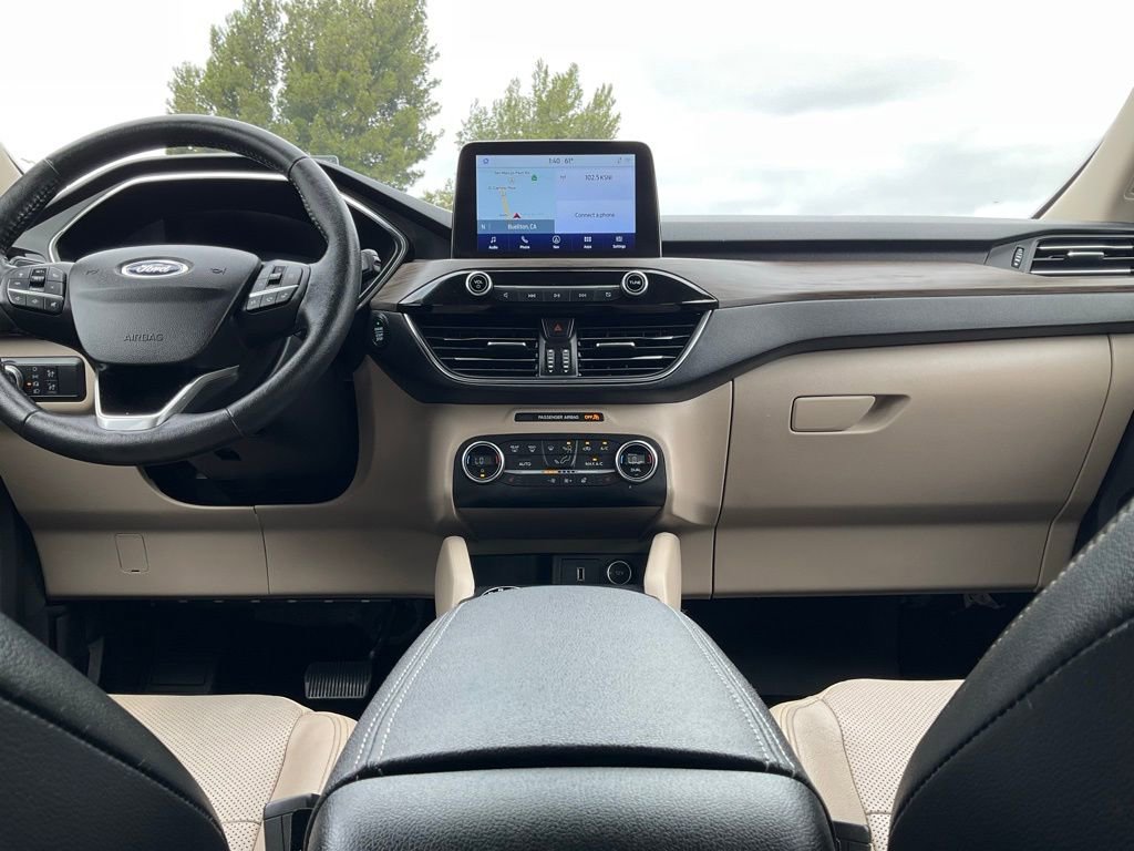 Used 2020 Ford Escape Titanium w/ Titanium Premium Package 2.0 image 29