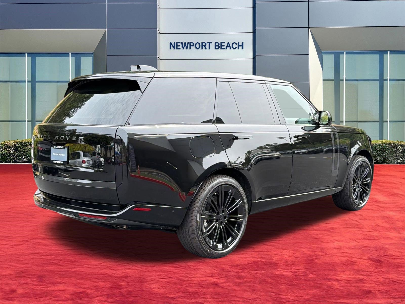 New 2026 Land Rover Range Rover SE image 9